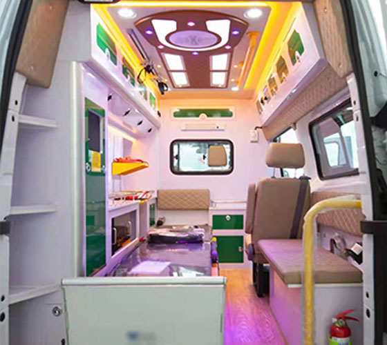 德令哈市车辆内部展示